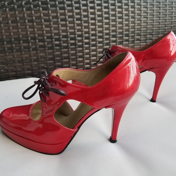 Size 6 Stuart Weitzman Cherry Red Heels - Picture 4 of 6